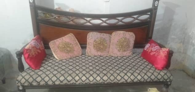 5 seater sofa set and singel table pure wood