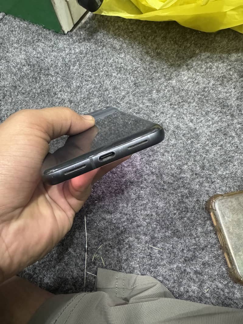Google Pixel 8 5