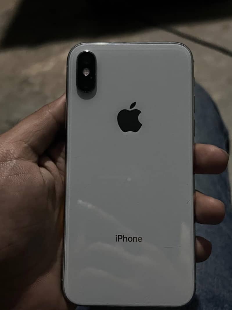 Apple iPhone X 4