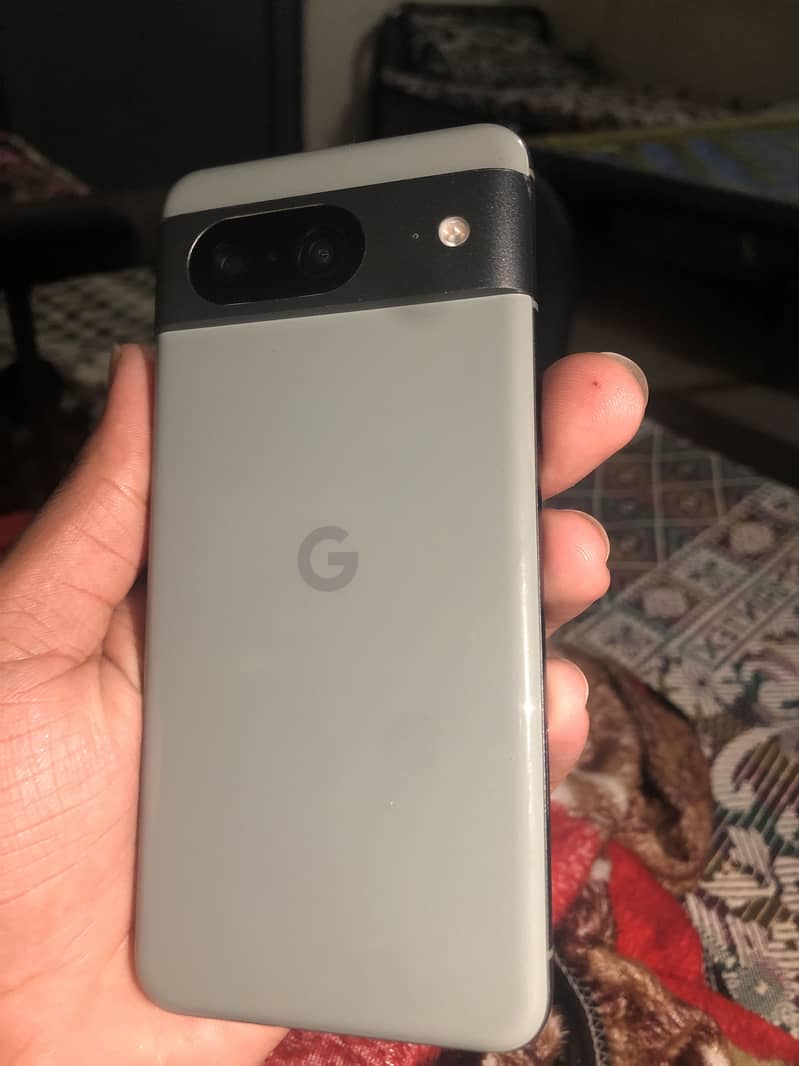 Google Pixel 8 1