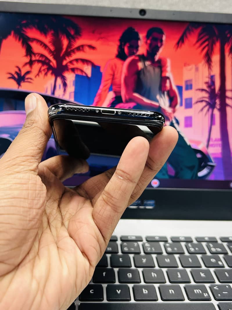 Apple iPhone X 2