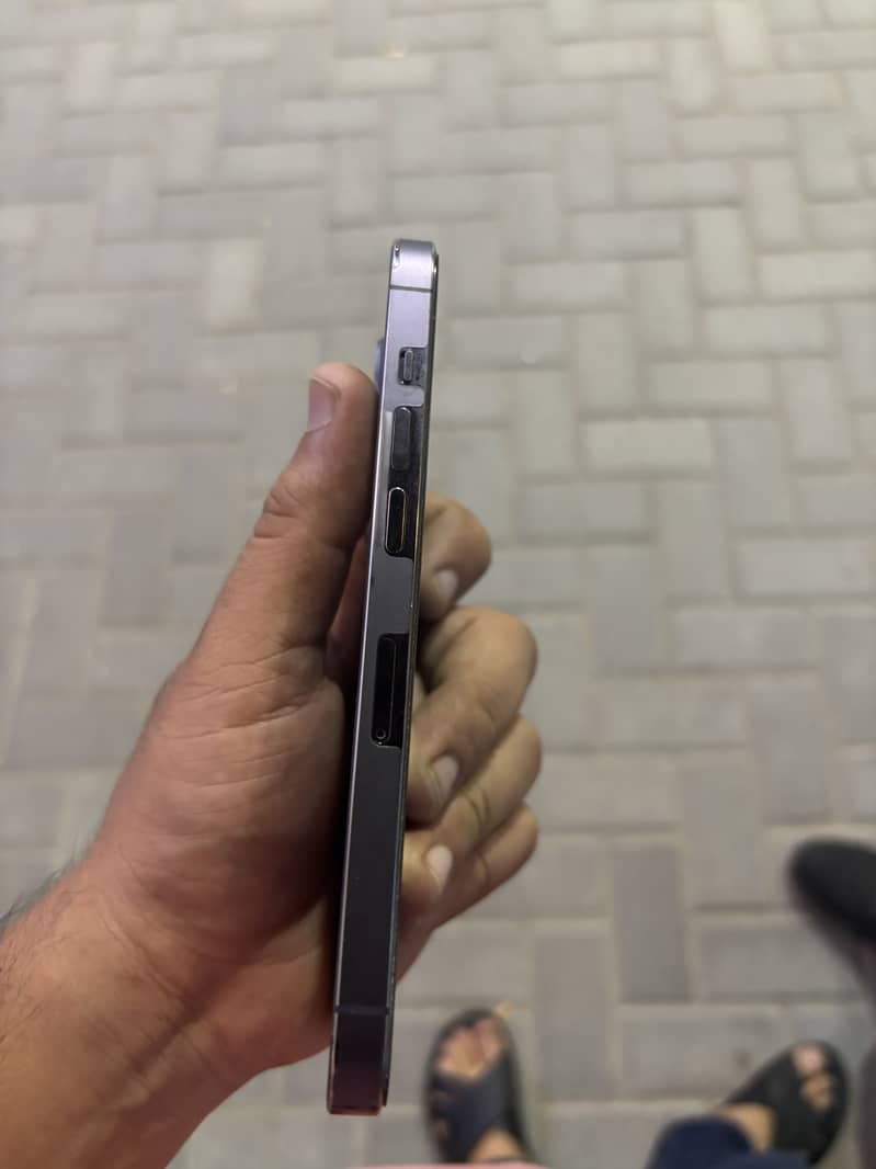 Apple iPhone 14 Pro 4