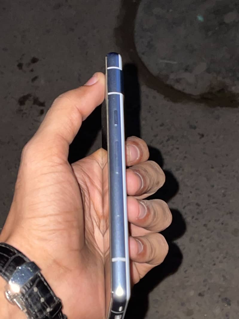 Google pixel 7A 3