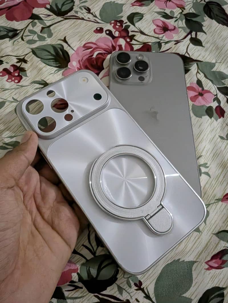 Apple iPhone 16 Pro Max 1