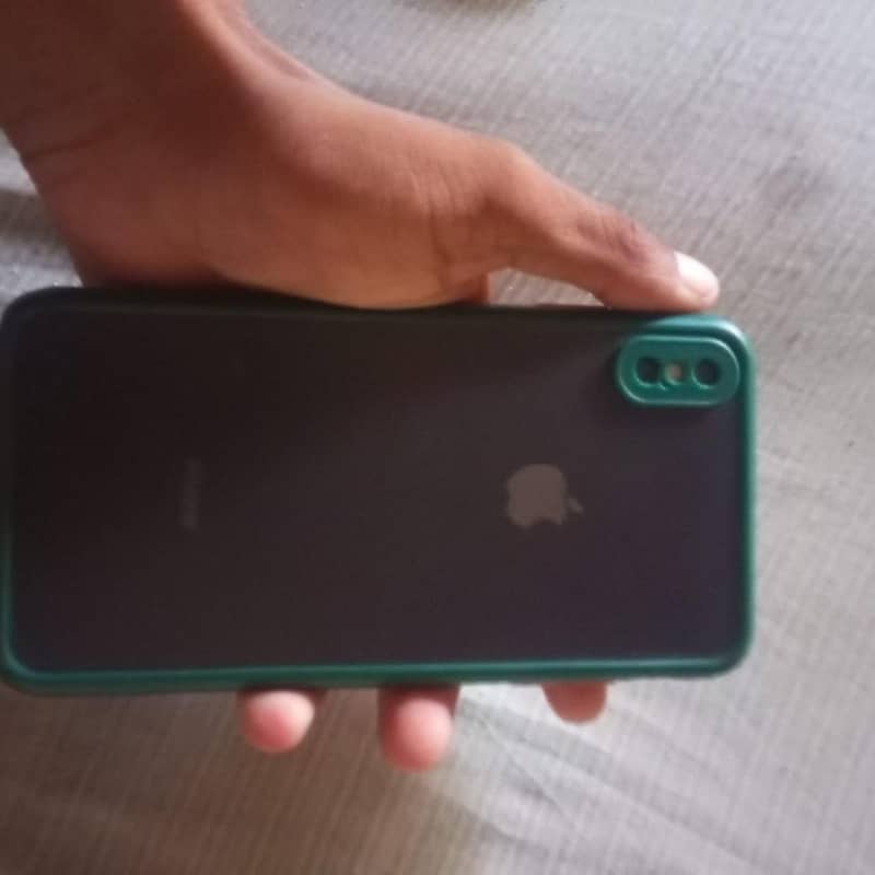 Apple iPhone XS Max 1