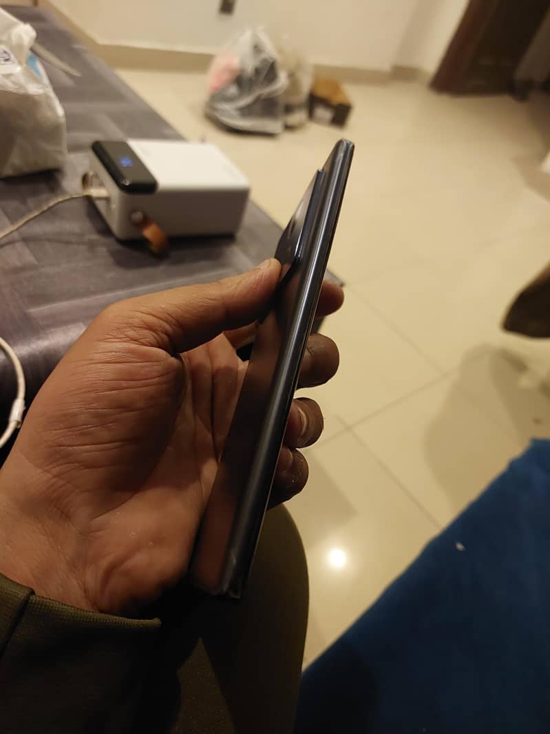 Infinix Note 40 Pro 4