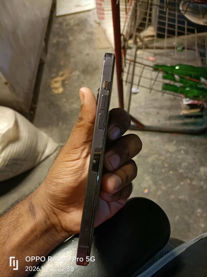 Apple iPhone 14 Pro Max 1