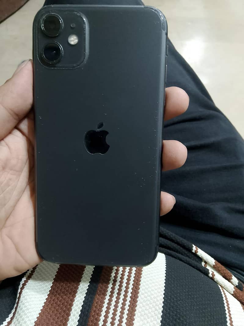 Apple iPhone 11 4