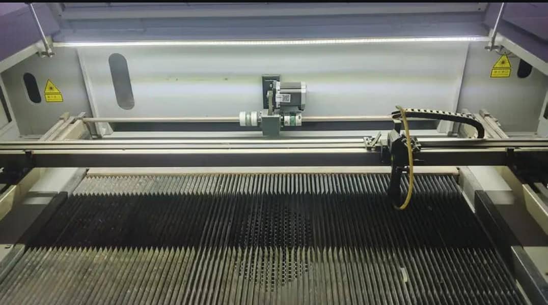 Yuming CO2 laser machine 1