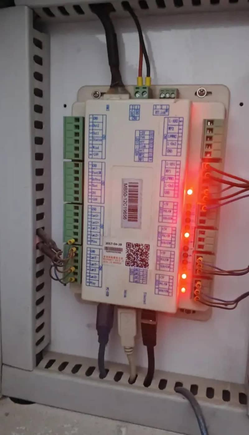 Yuming CO2 laser machine 3