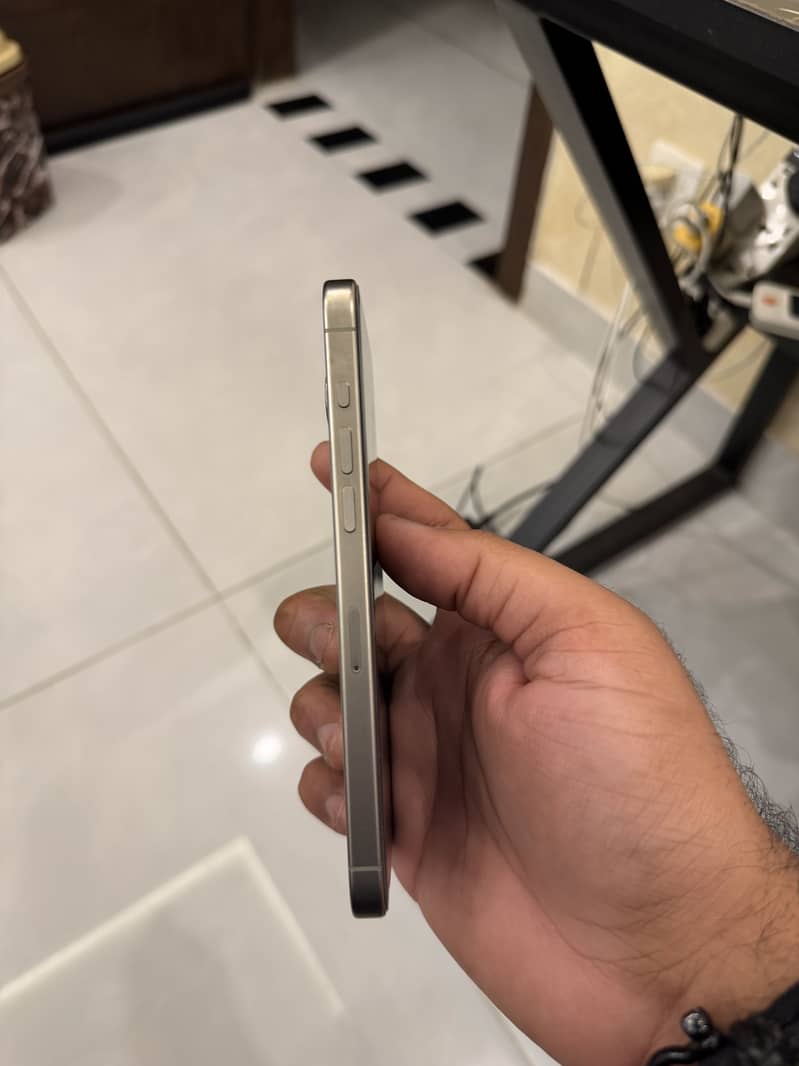 Apple iPhone 15 Pro Max 1