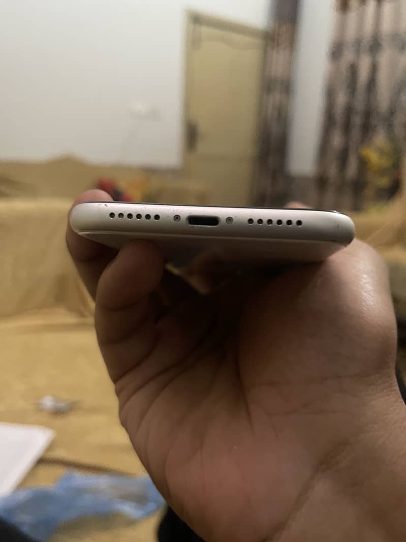Apple iPhone 11 5