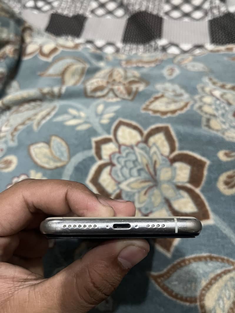 Apple iPhone 11 Pro Max 3