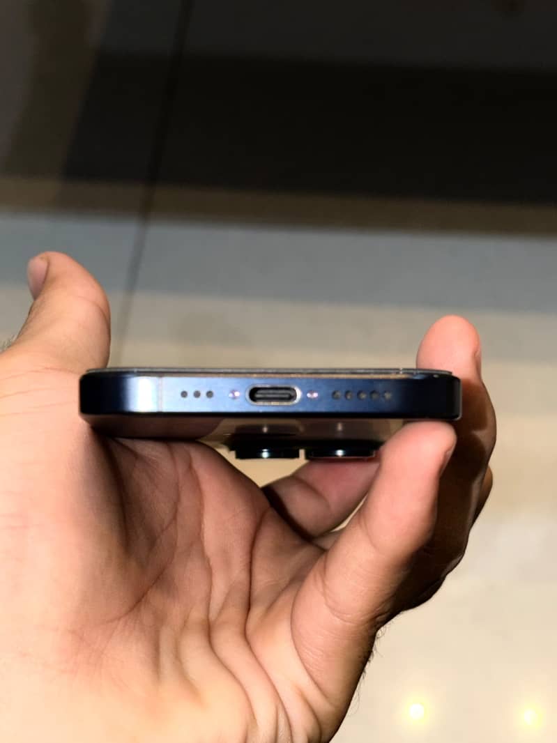 Apple iPhone 15 Pro 1