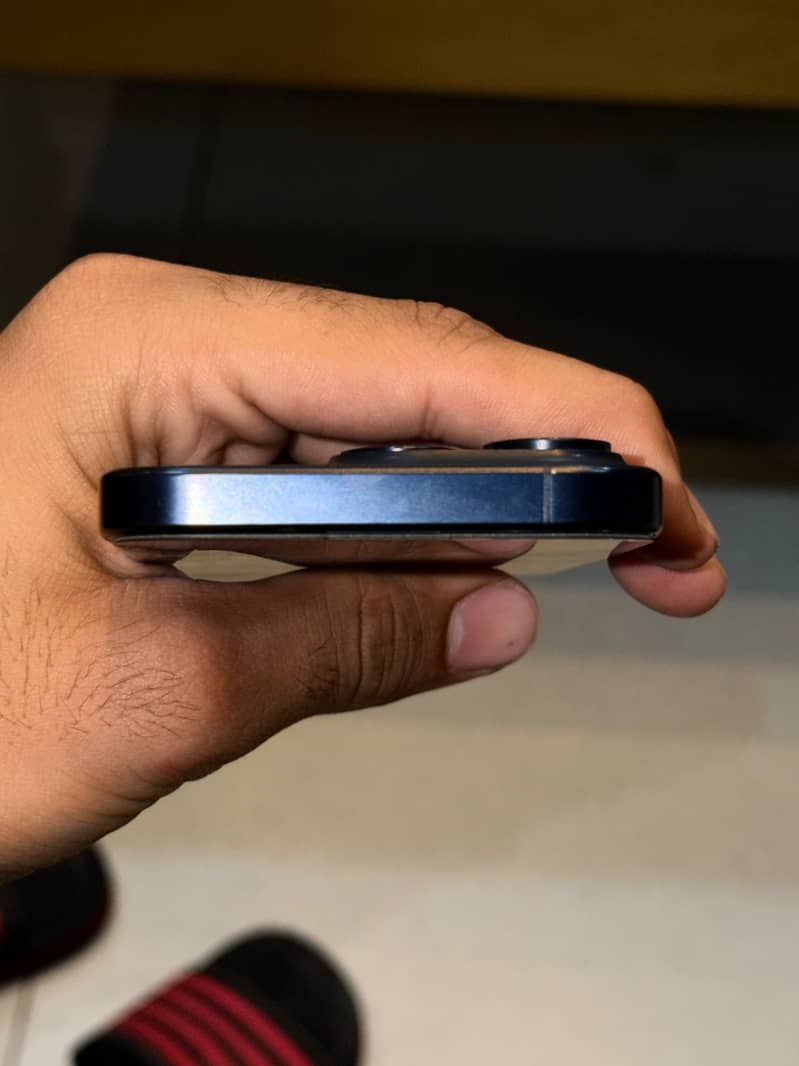 Apple iPhone 15 Pro 3