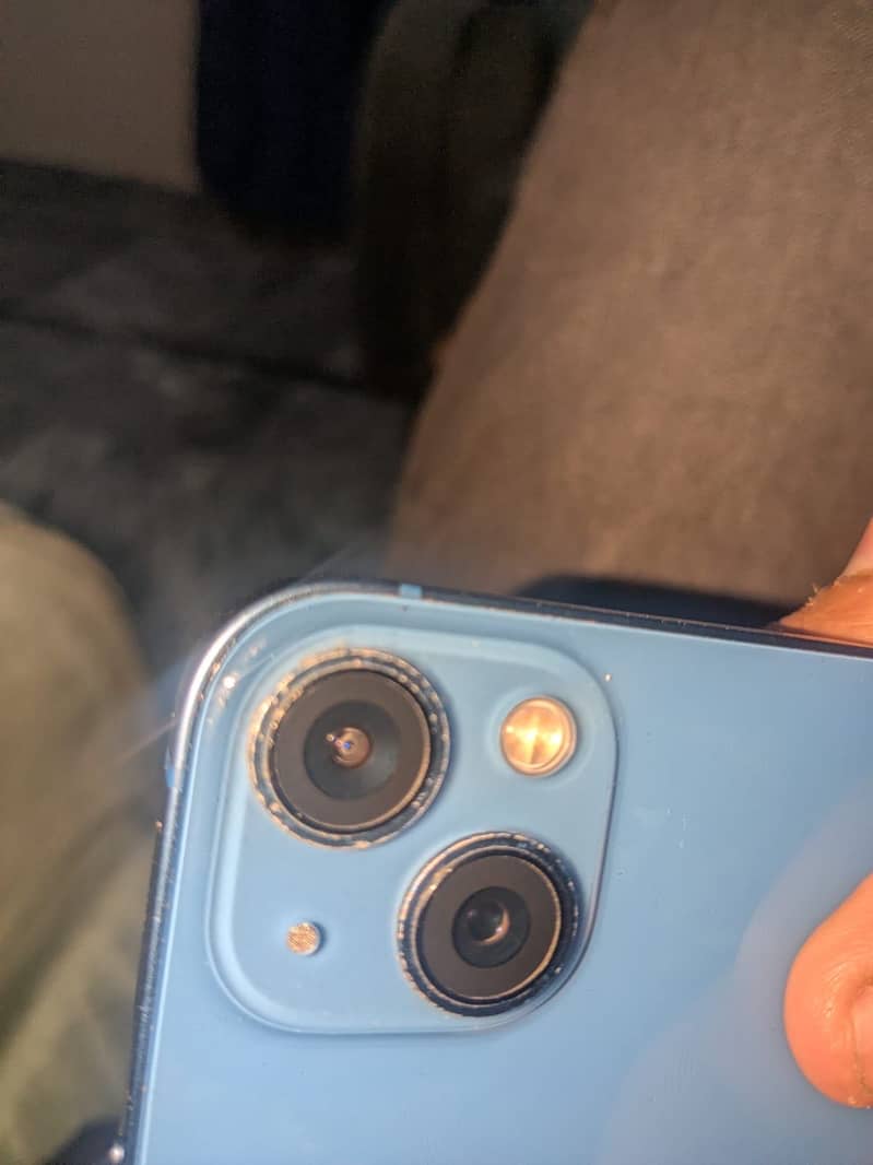 Apple iPhone 13 4