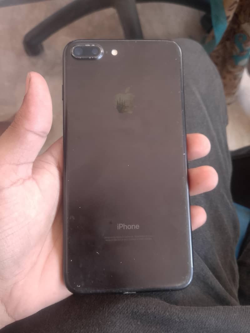 Apple iPhone 7 Plus 5