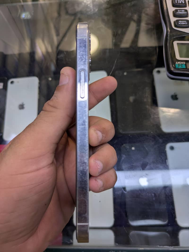 Apple iPhone 12 Pro 3