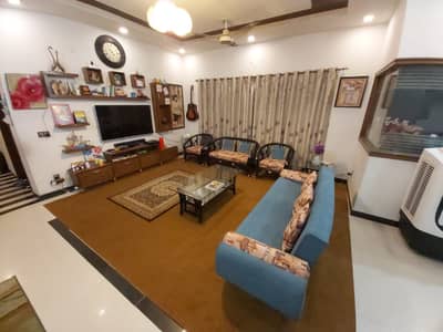 1 kanal beautifulfull House for rent at the hot location of Faisal town