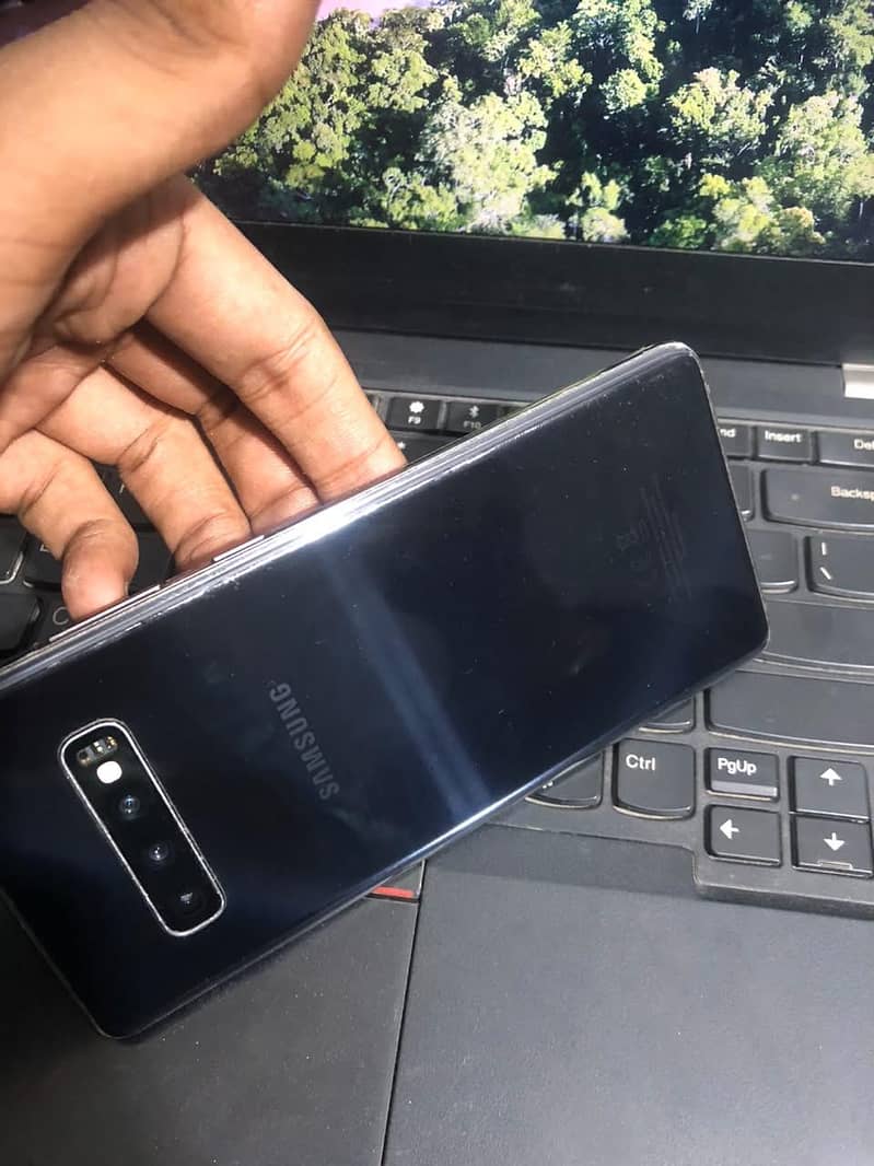 Samsung Mobile S10 Plus 3
