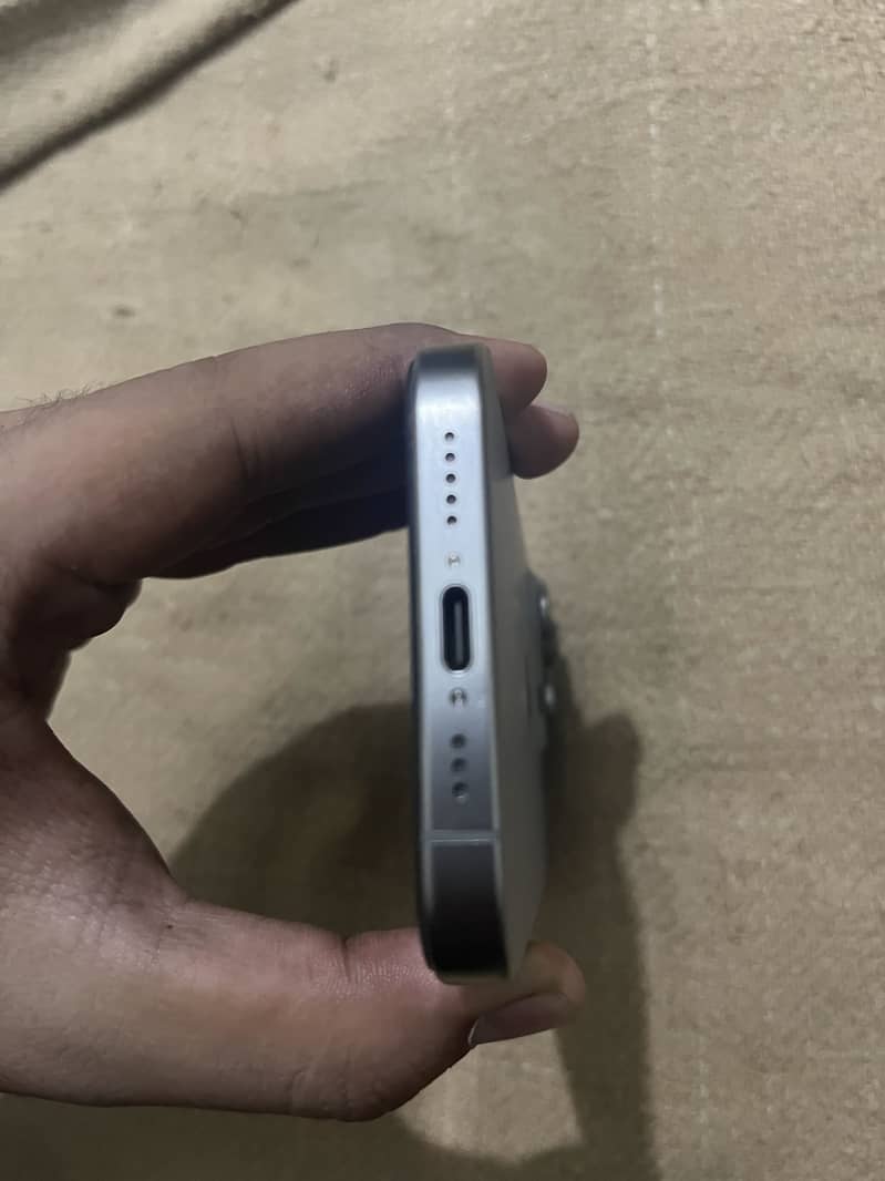 Apple iPhone 15 Pro 8