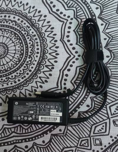HP OEM 65 WATT LAPTOP CHARGER ADAPTER