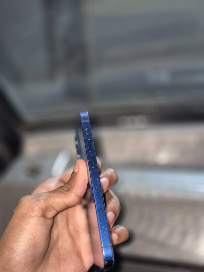 Apple iPhone 12 mini 3