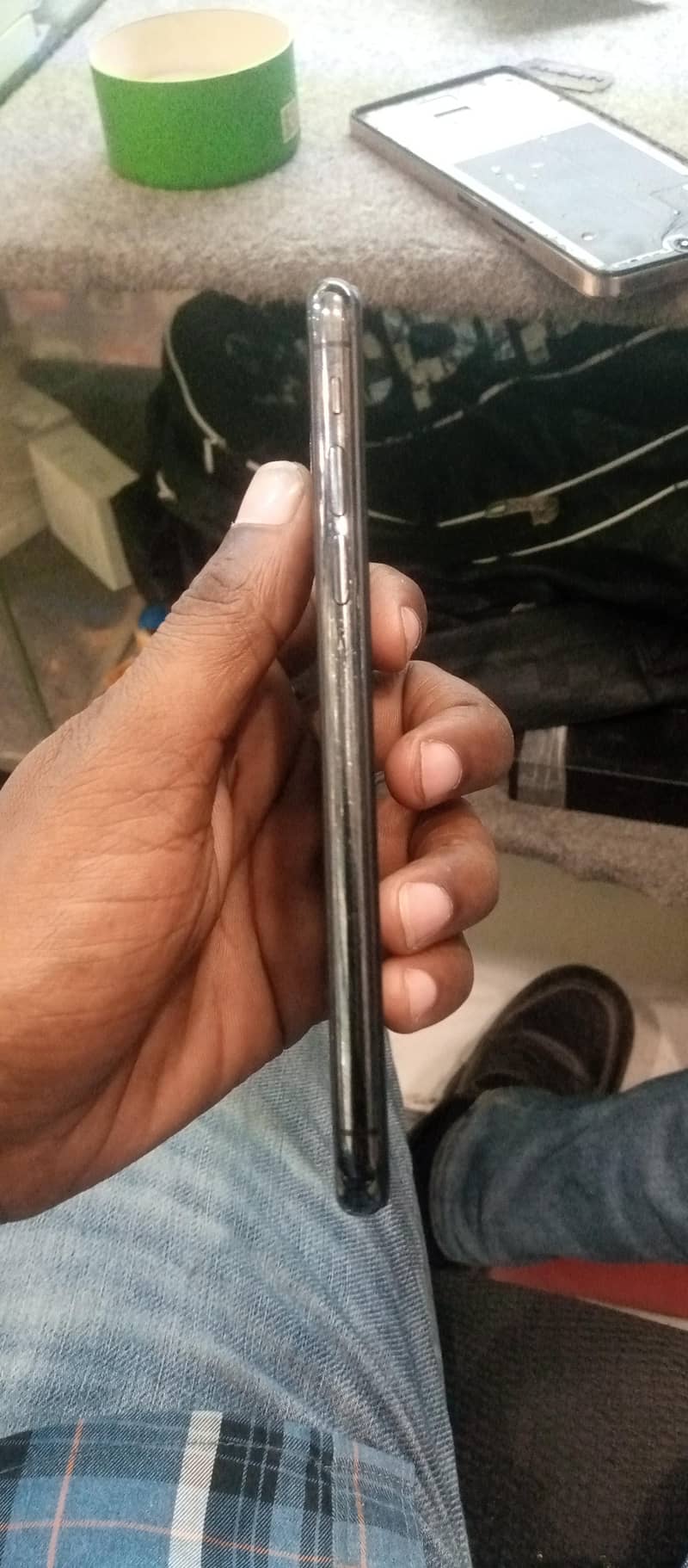 Apple iPhone X 3
