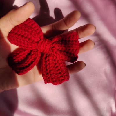 Handmade Crochet Bow Keychain & Bow Hair Clip - Yarn & Rooh