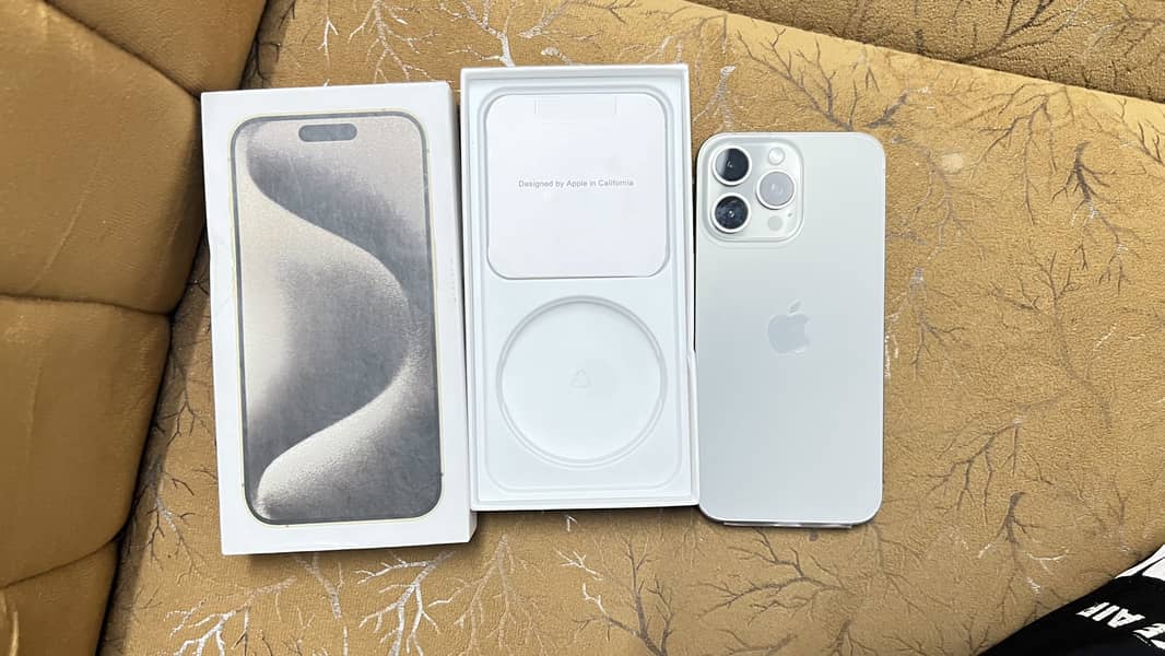 Apple iPhone 15 Pro Max 0