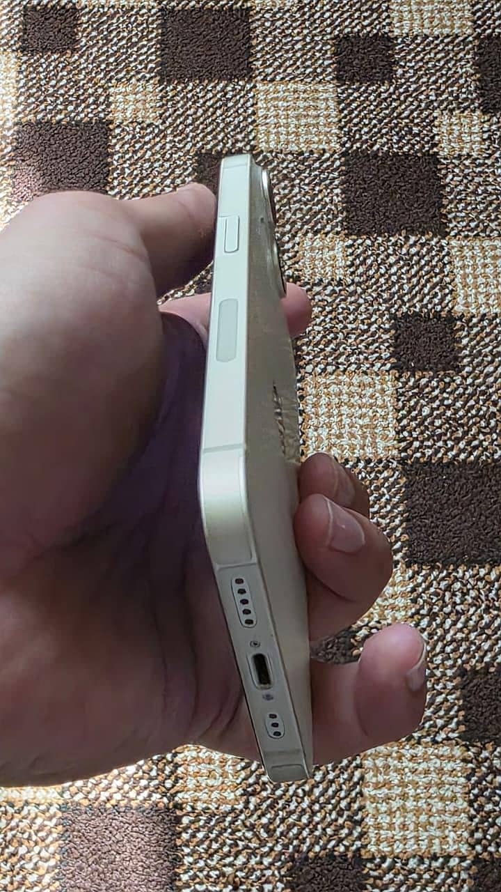 Apple iPhone 14 1