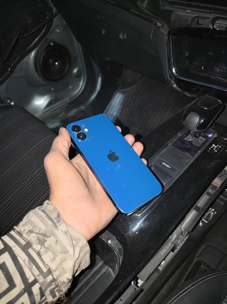 Apple iPhone 12 jv 0