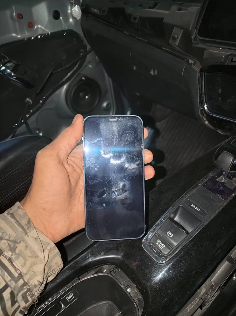 Apple iPhone 12 jv 1