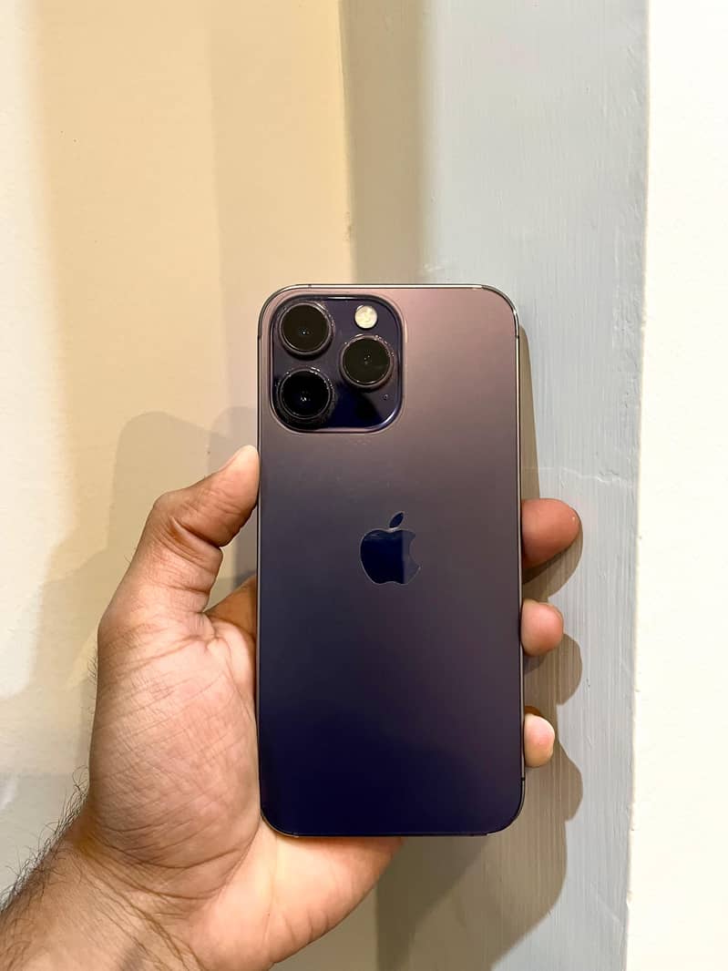 Apple iPhone 14 Pro Max 0