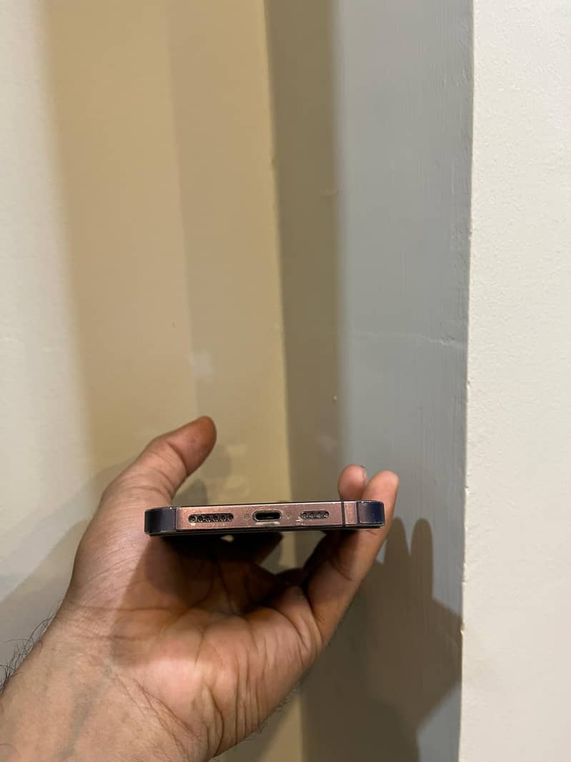Apple iPhone 14 Pro Max 4