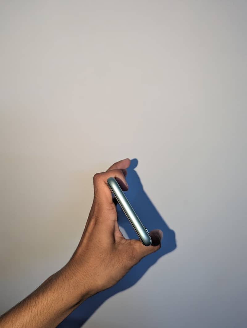 Apple iPhone 11 3