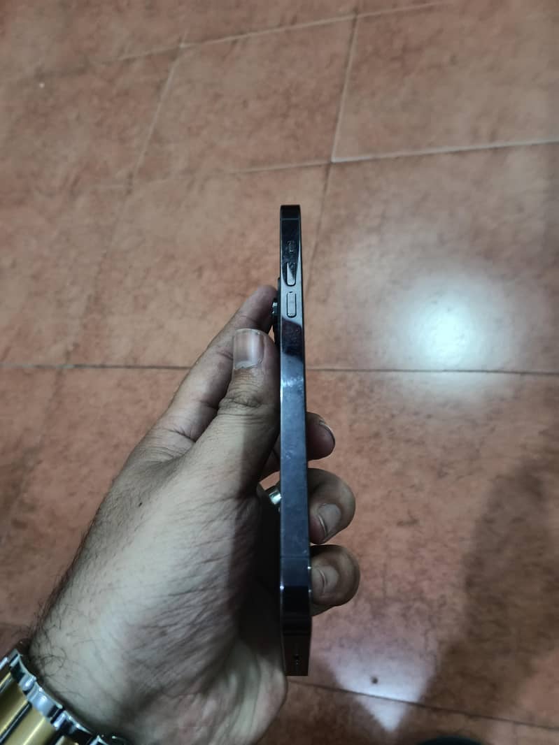Apple iPhone 14 Pro Max jv 2