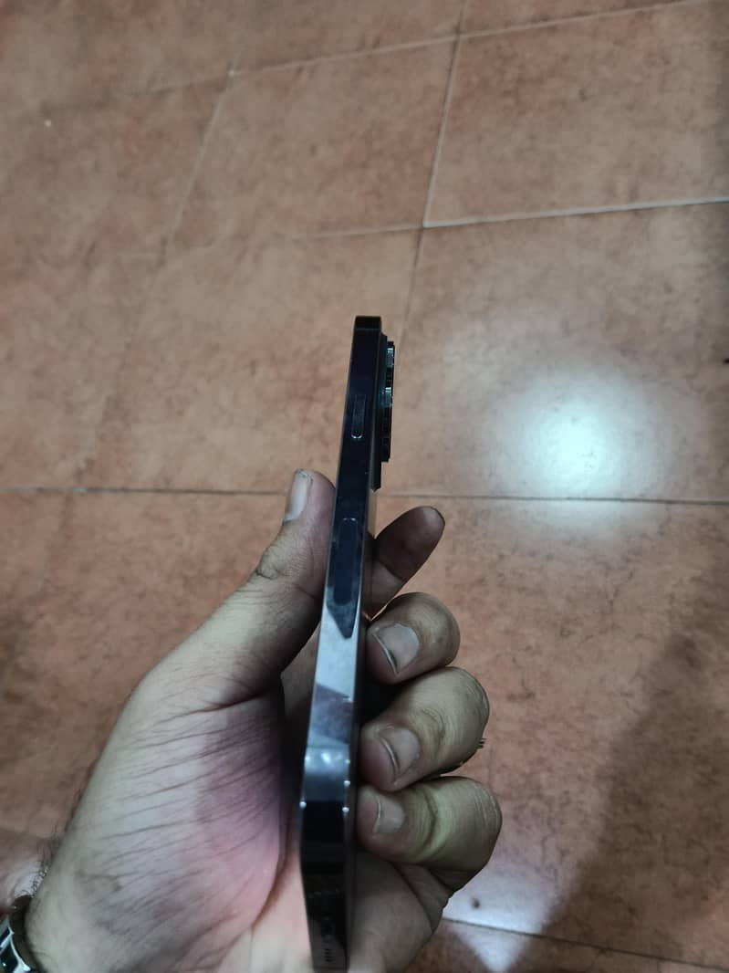 Apple iPhone 14 Pro Max jv 3