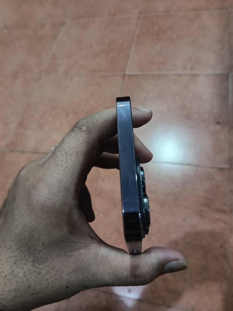 Apple iPhone 14 Pro Max jv 5