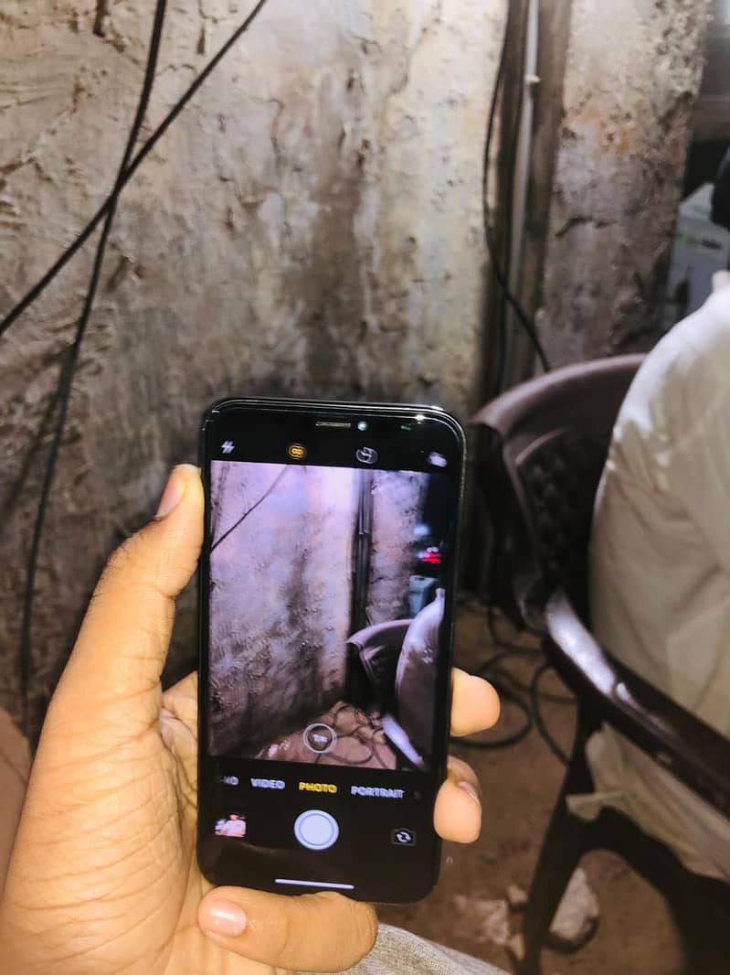 Apple iPhone X 5