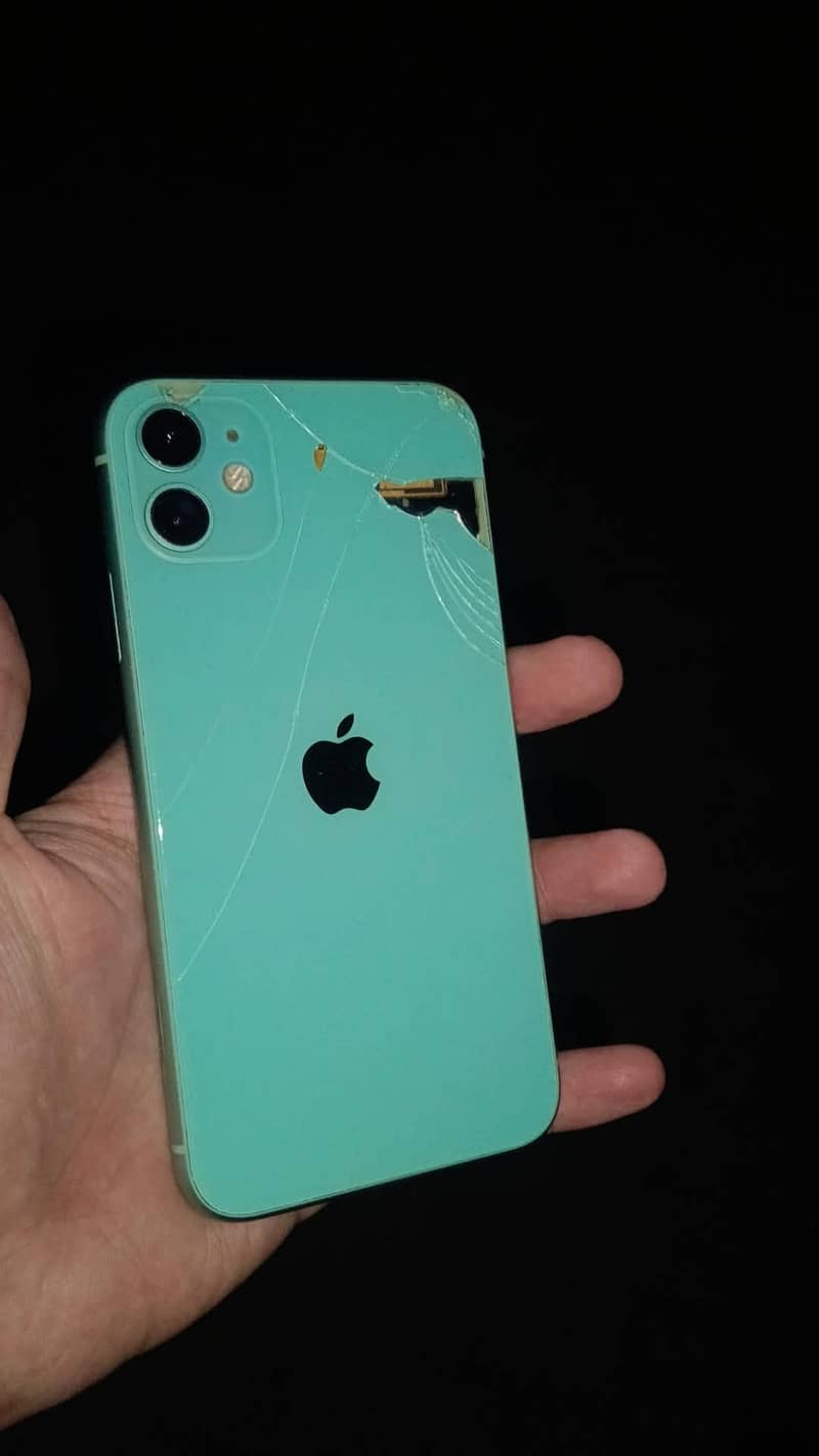 Apple iPhone 11 3