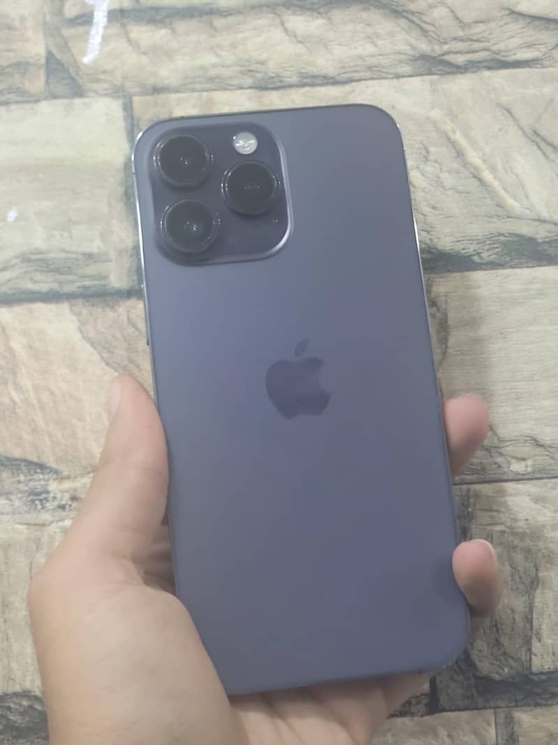 Apple iPhone 14 Pro Max 1