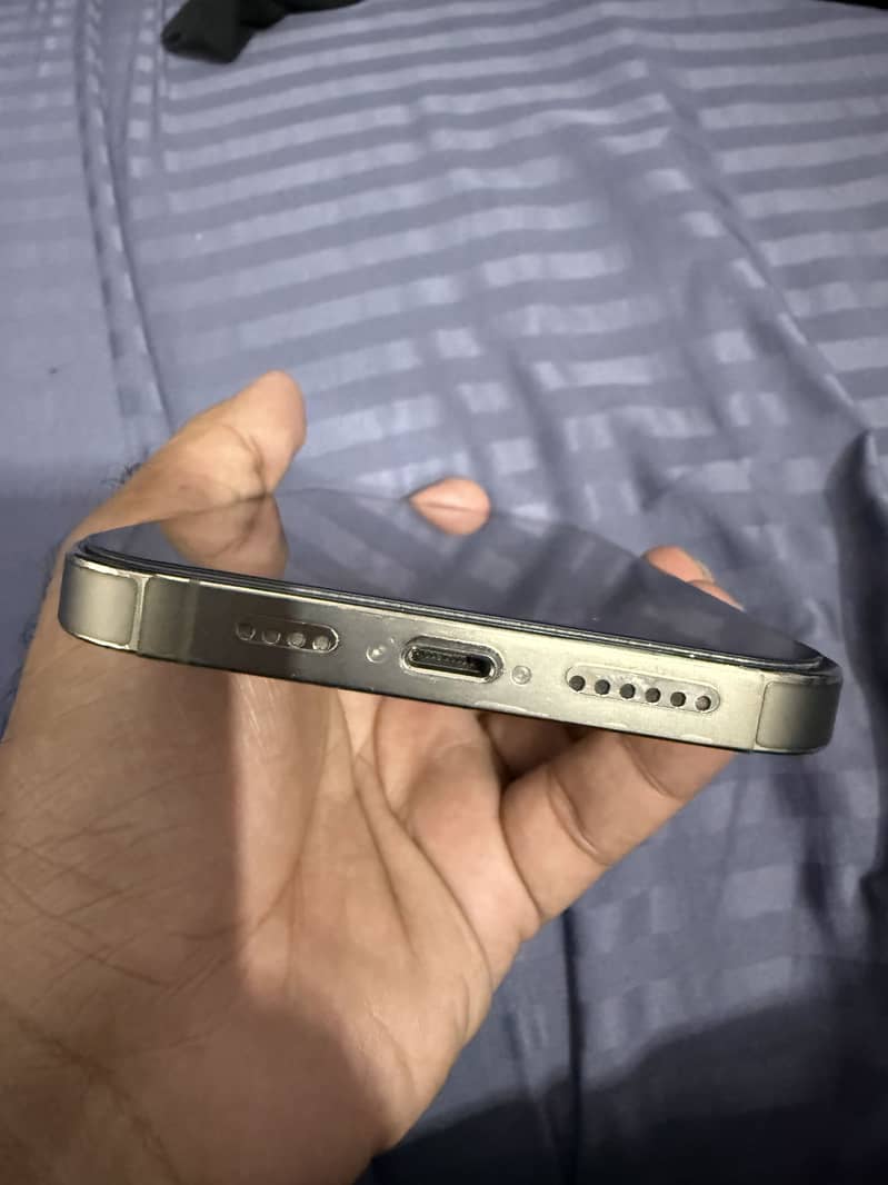 Apple iPhone 14 Pro Max 1