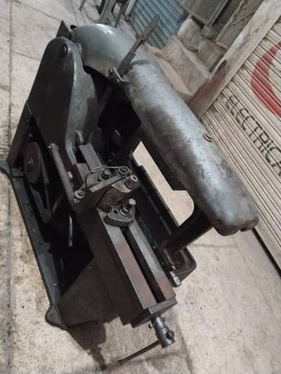 hydraulic hacksaw cutting machine