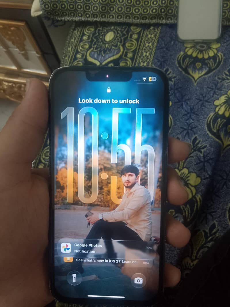 Apple iPhone 13 0