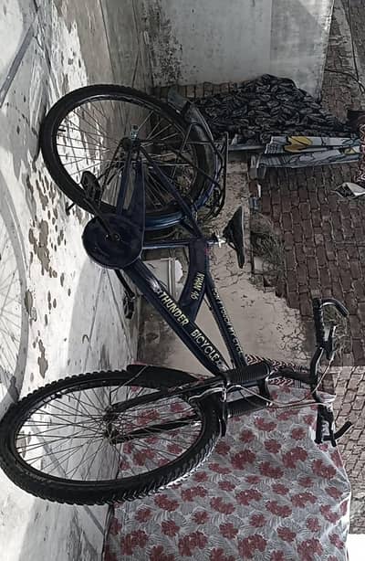 10/8.5 condition ha full smoth chalti ha
