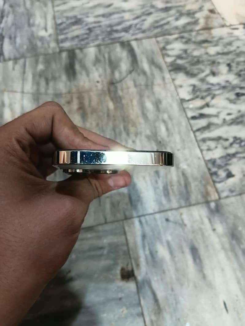 Apple iPhone 14 Pro 2