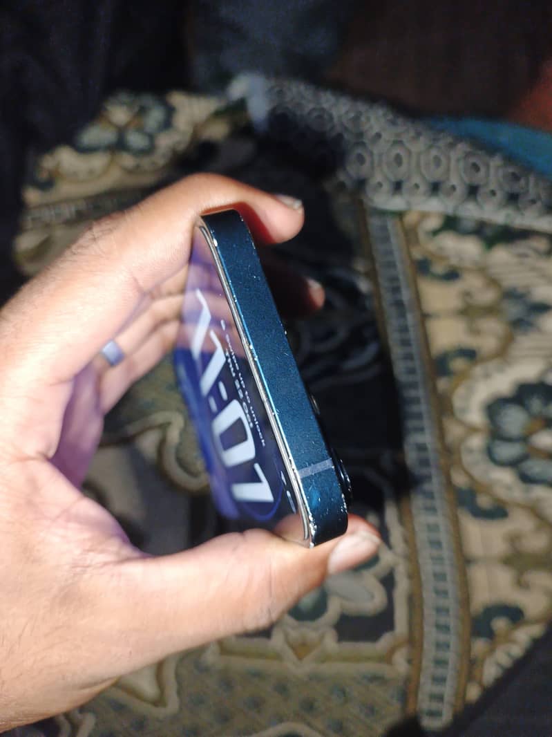 Apple iPhone 14 4