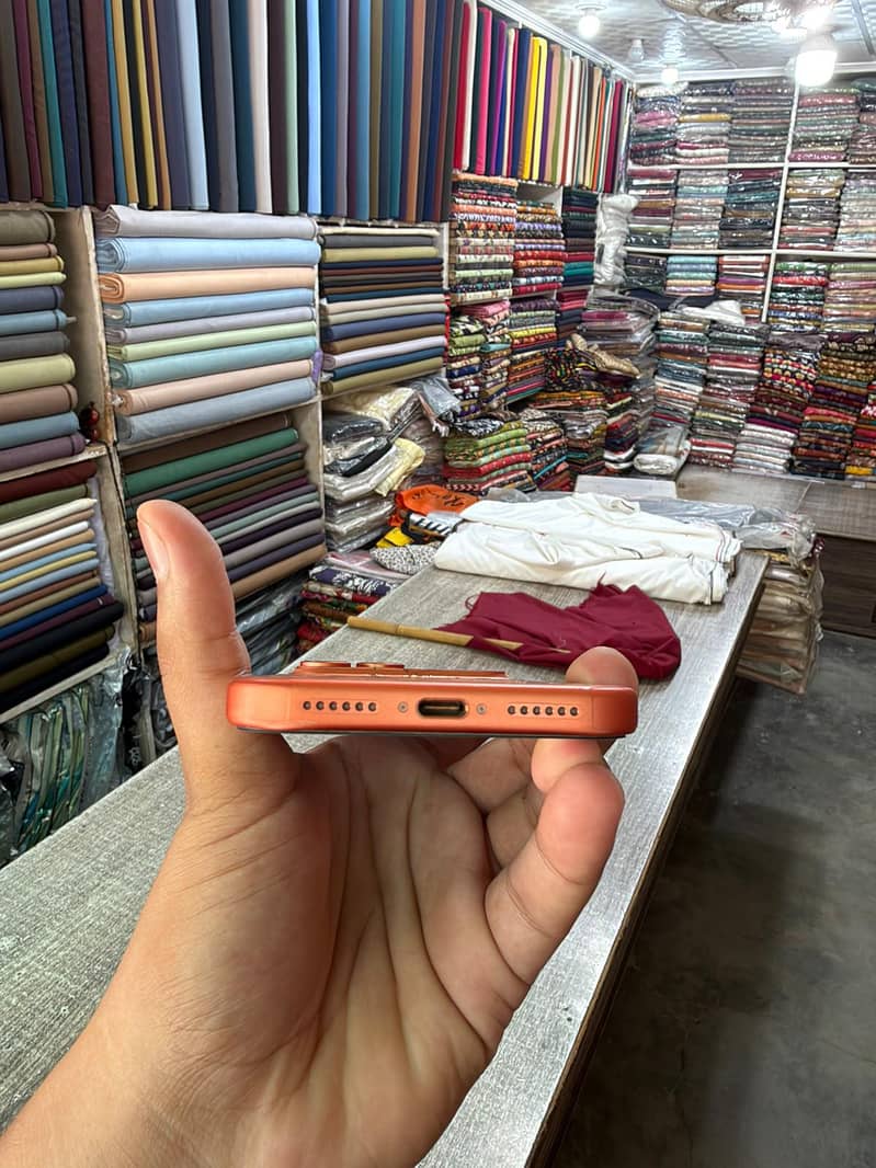Apple iPhone 17 Pro Max 1
