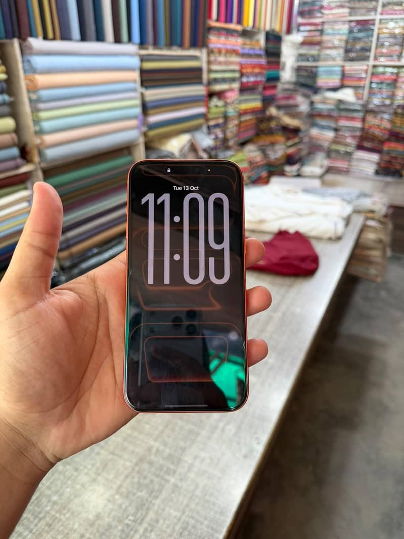 Apple iPhone 17 Pro Max 3